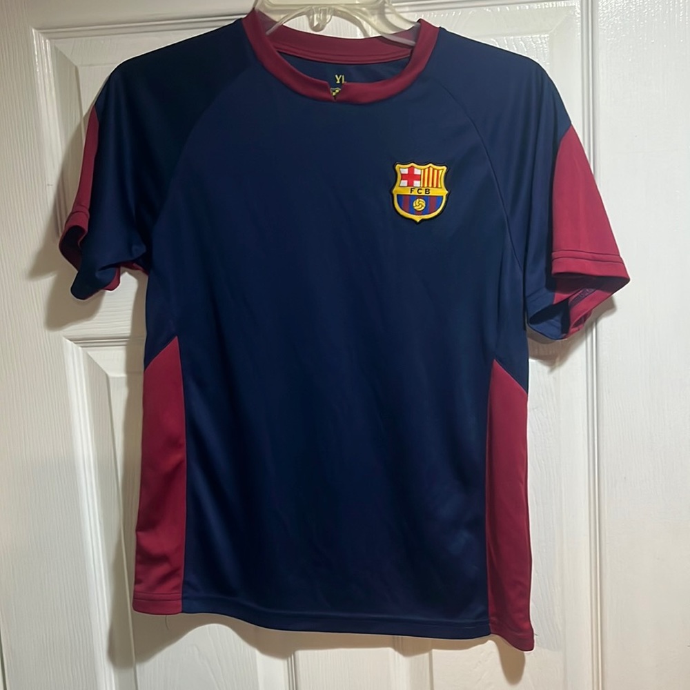 F.C. Barcelona Jersey Sz Youth Large runs Small Guc
